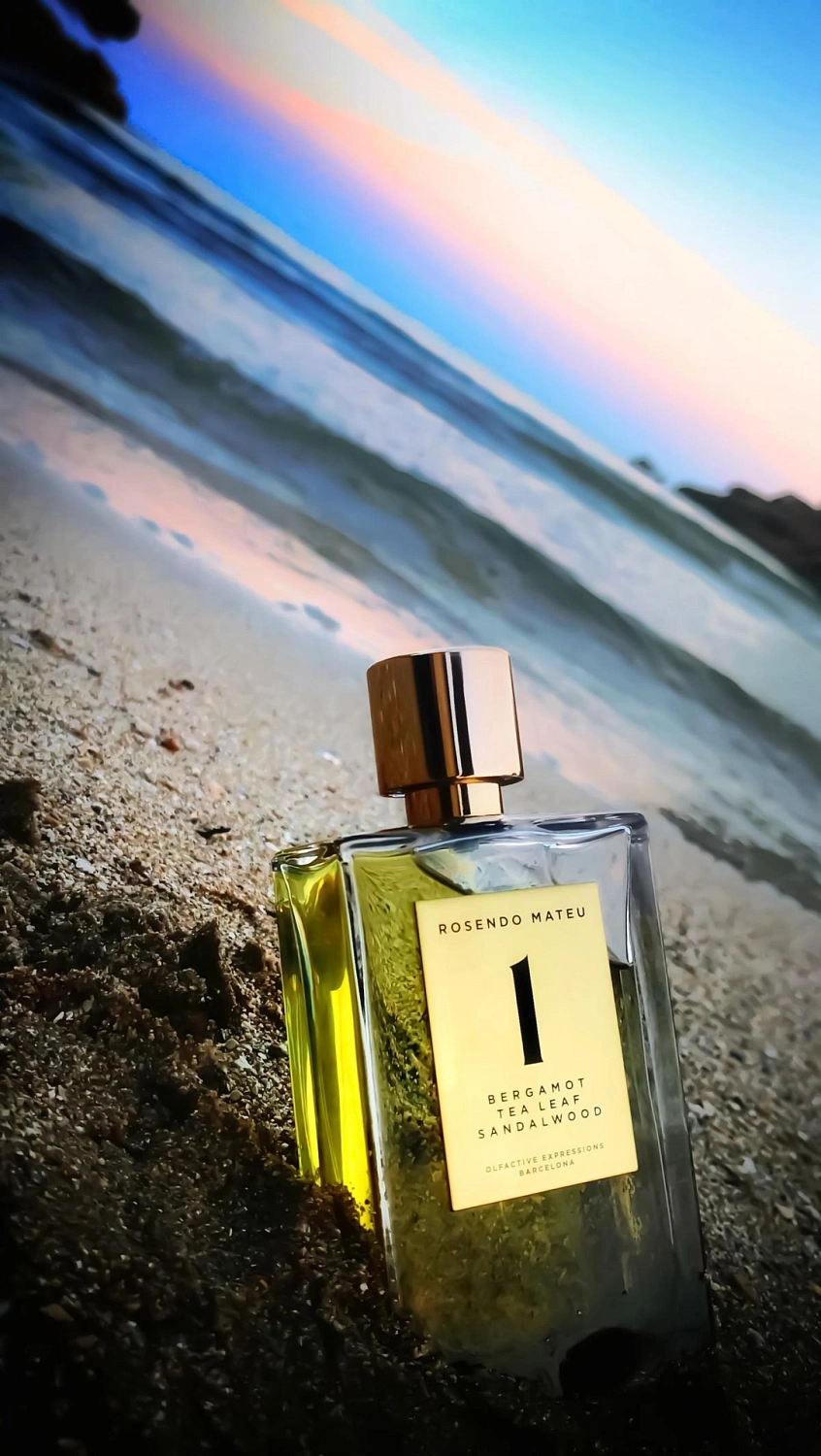 Rosendo Mateu Olfactive Expressions Rosendo Mateu Nº 1 Bergamot, Tea Leaf, Sandalwood