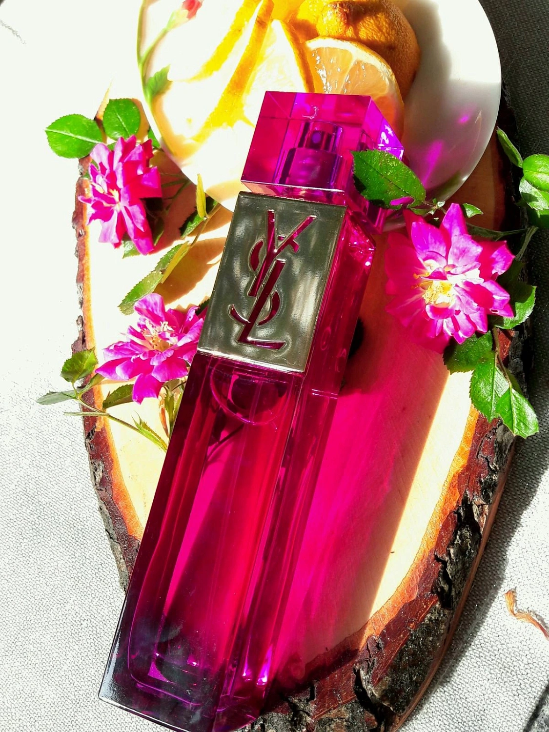 Yves Saint Laurent Elle