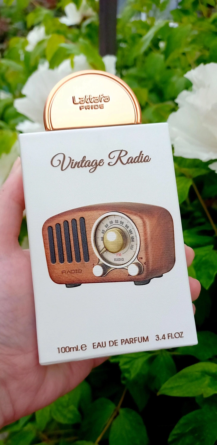 Lattafa Vintage Radio