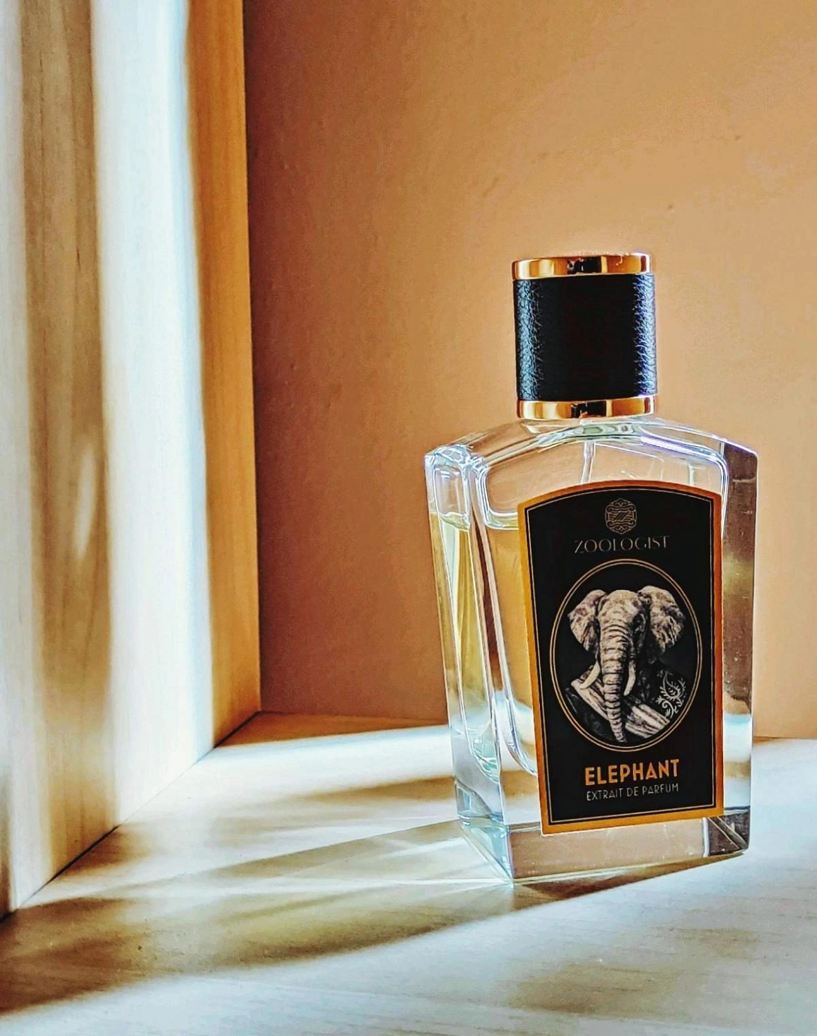 Zoologist Perfumes Elephant