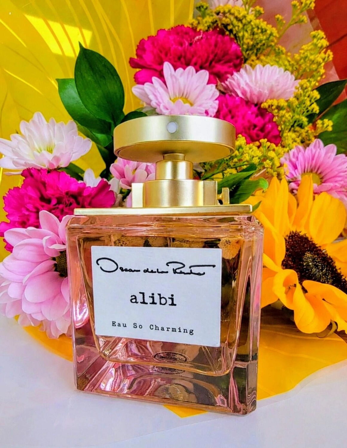 Oscar de la Renta Alibi Eau So Charming