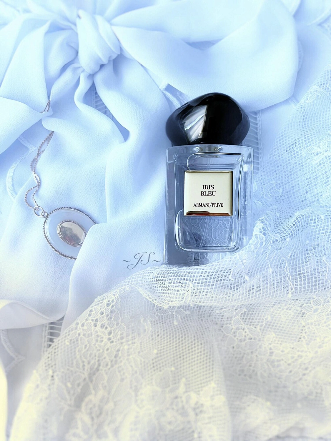 Armani Iris Bleu
