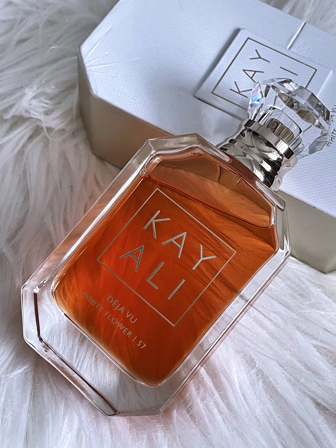 KAYALI Deja Vu White Flower 57