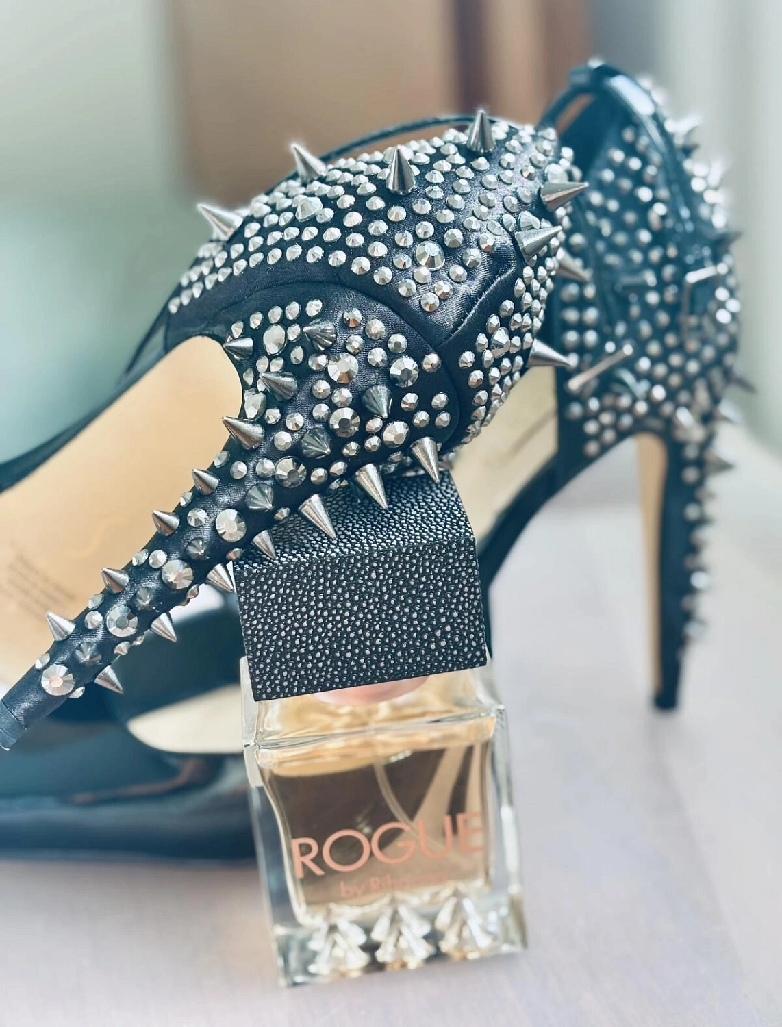 Rihanna Rogue