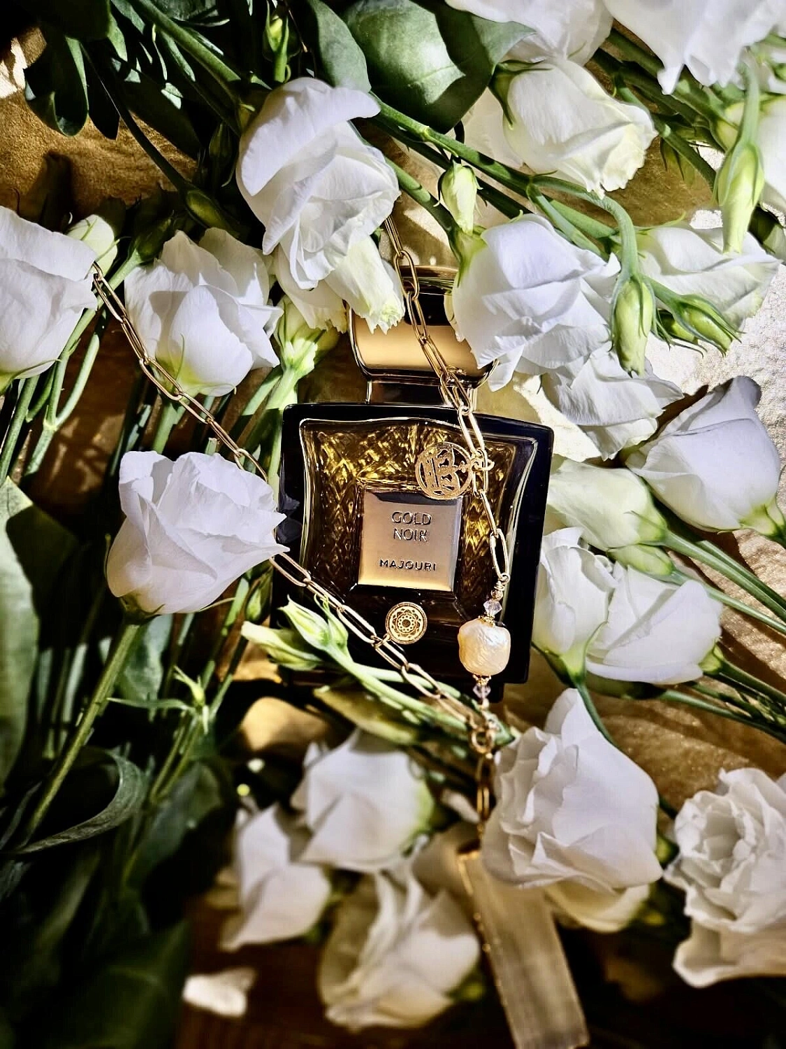 Majouri Gold Noir