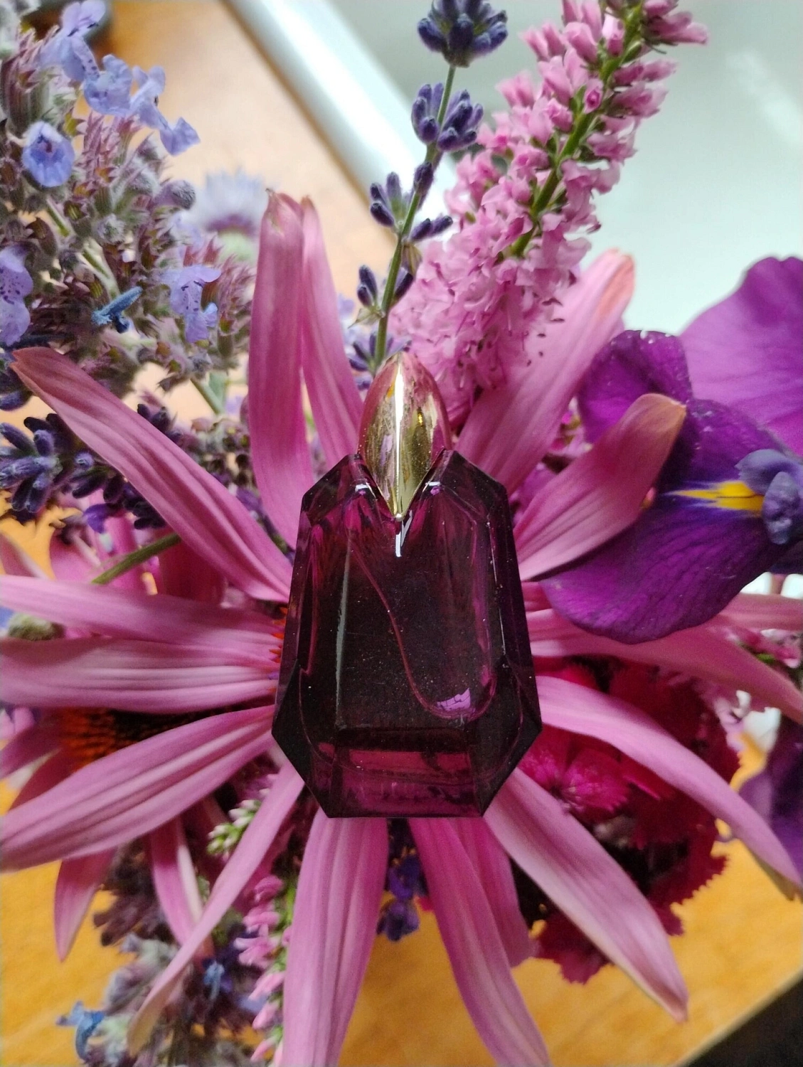 Mugler Alien Hypersense