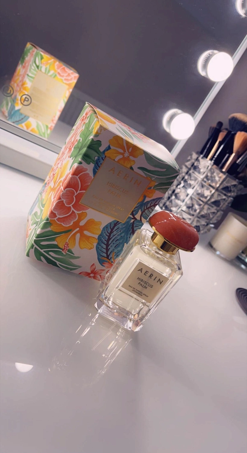 AERIN Hibiscus Palm