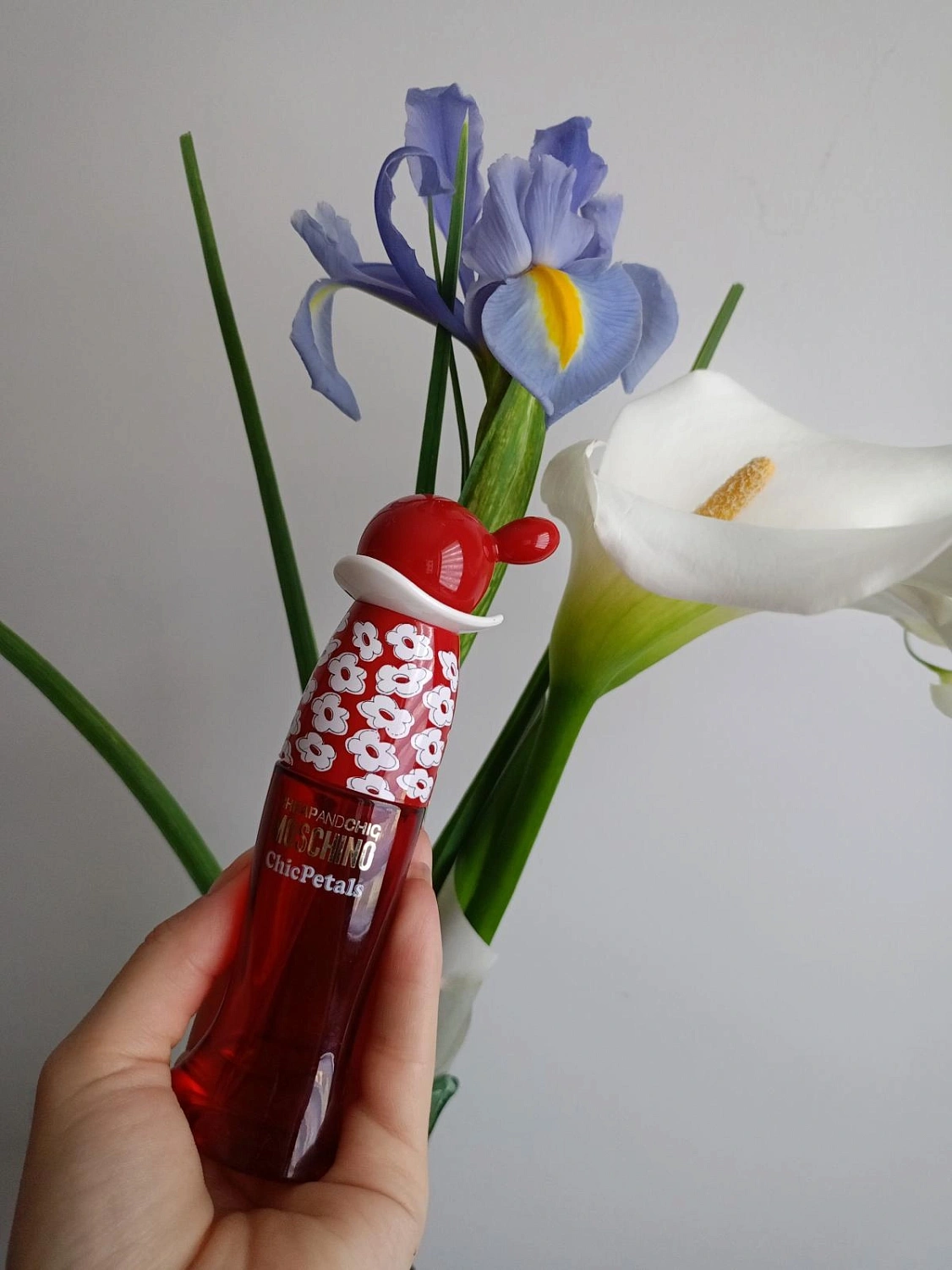 Moschino Cheap & Chic Chic Petals