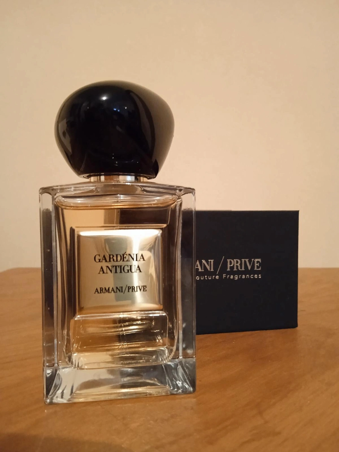 Armani Prive Gardenia Antigua