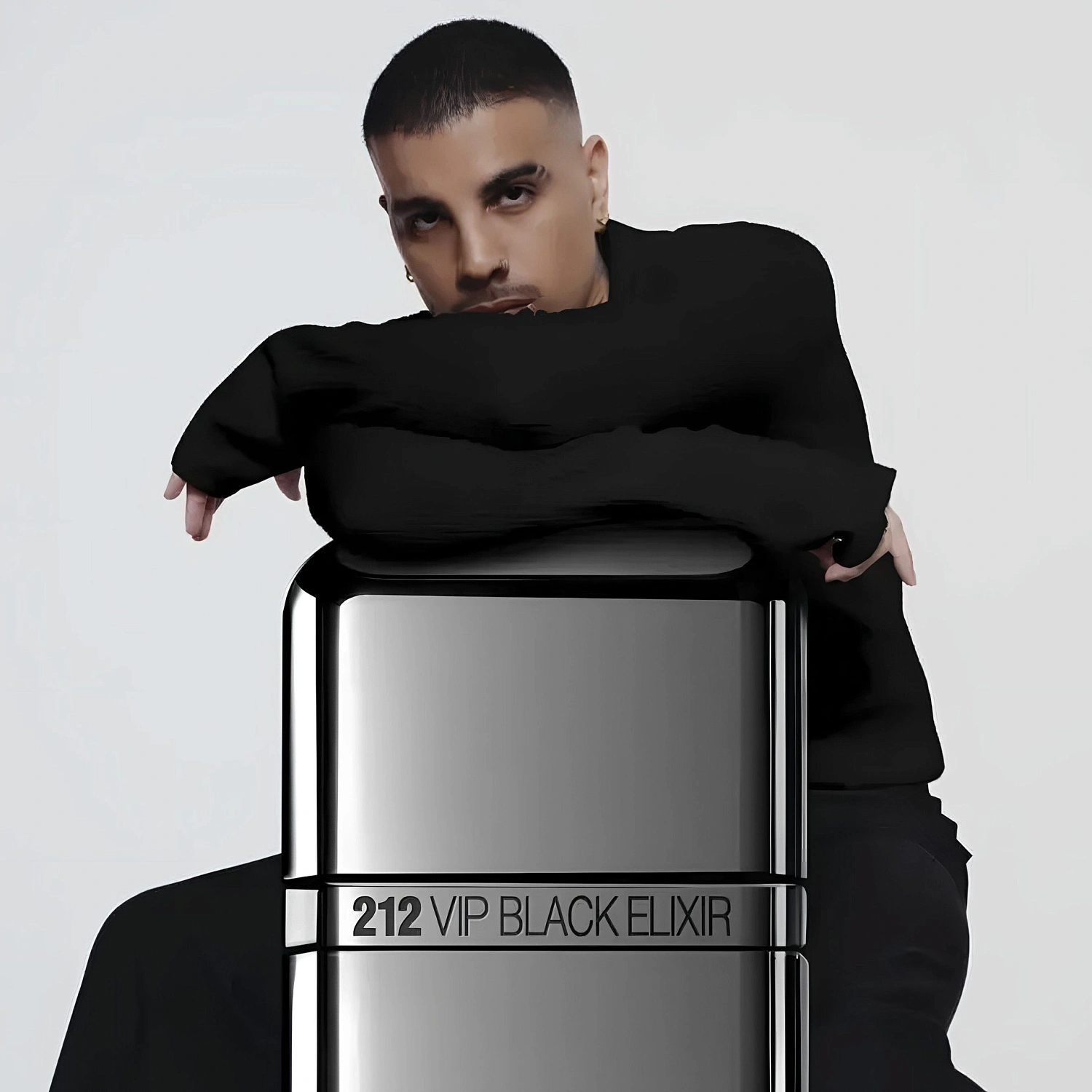 Carolina Herrera 212 VIP Black Elixir