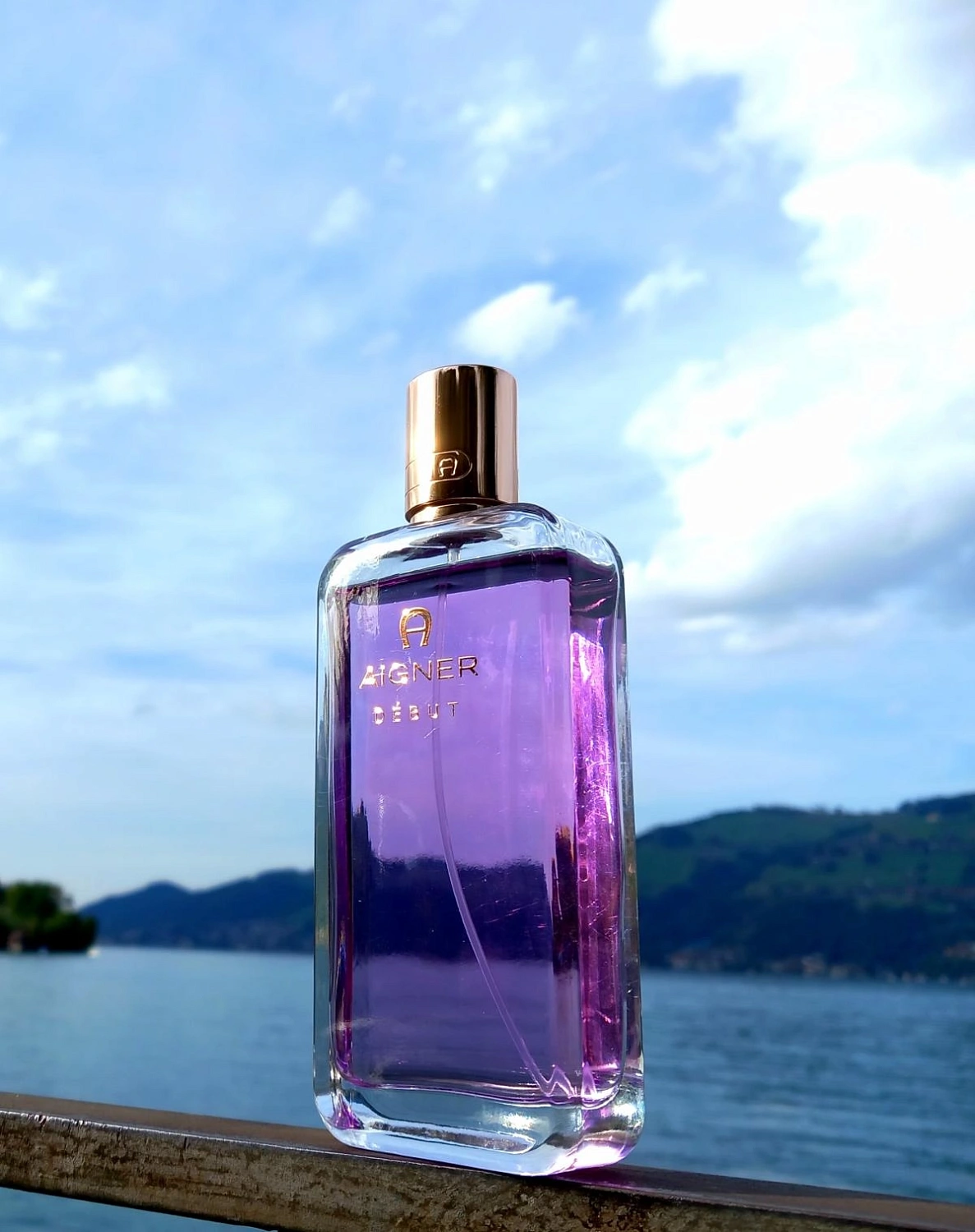 Aigner Debut