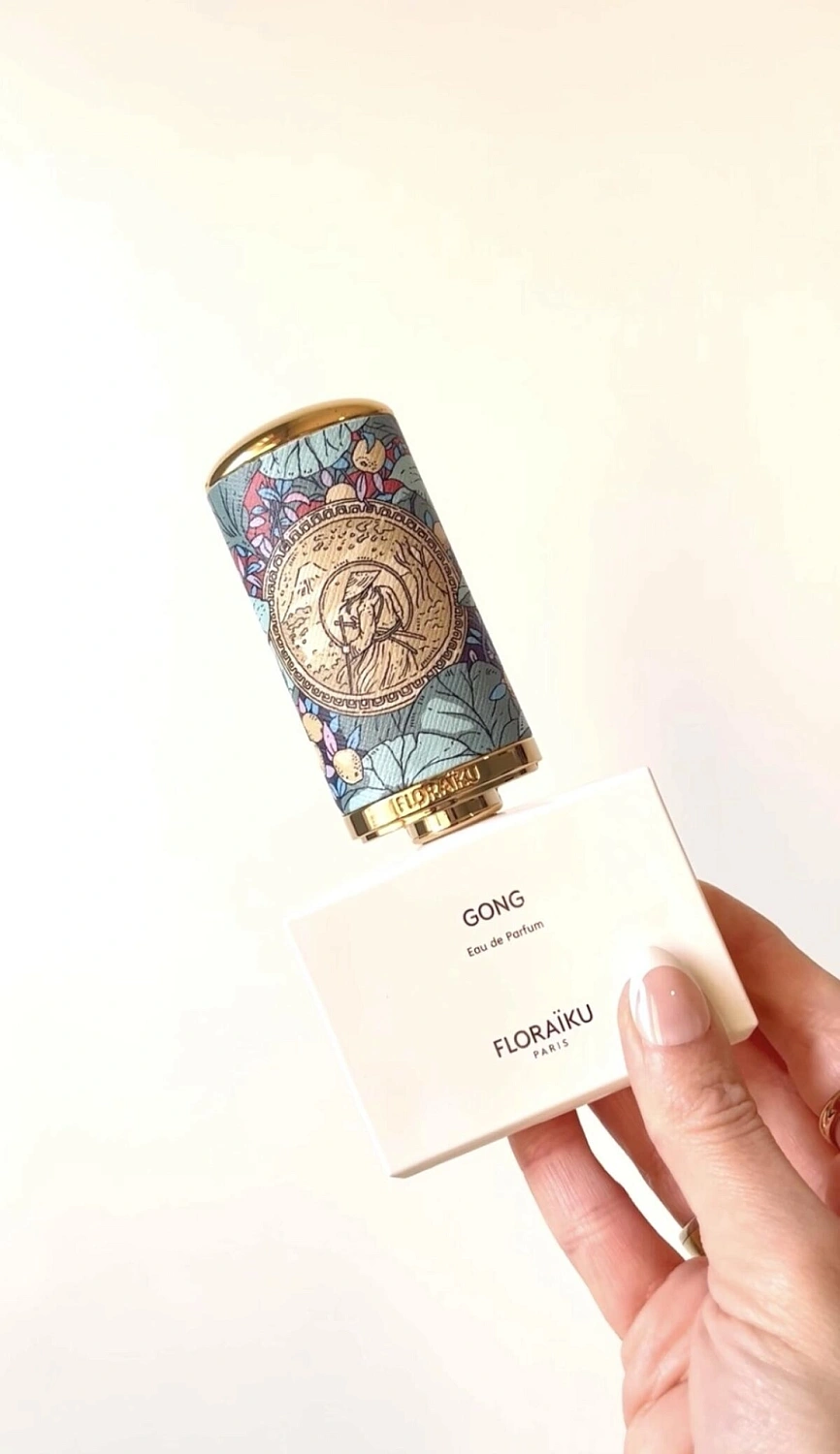 Floraïku Gong