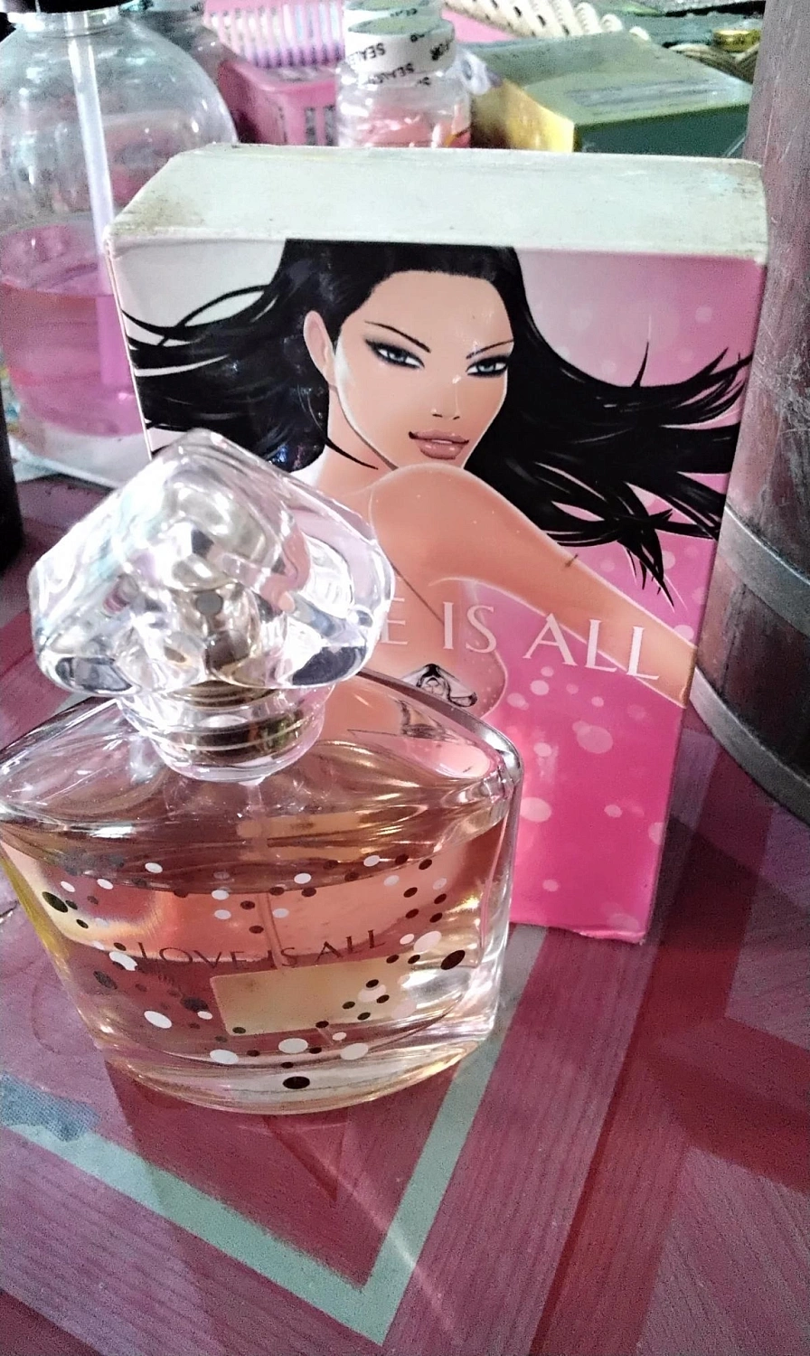 Guerlain Love is All