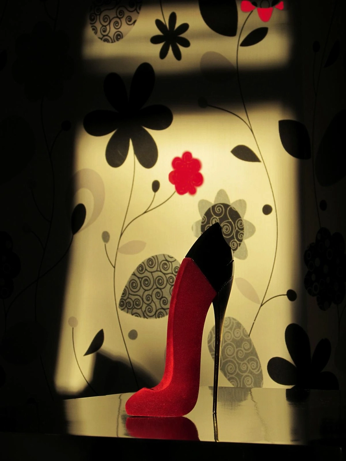 Carolina Herrera Good Girl Velvet Fatale