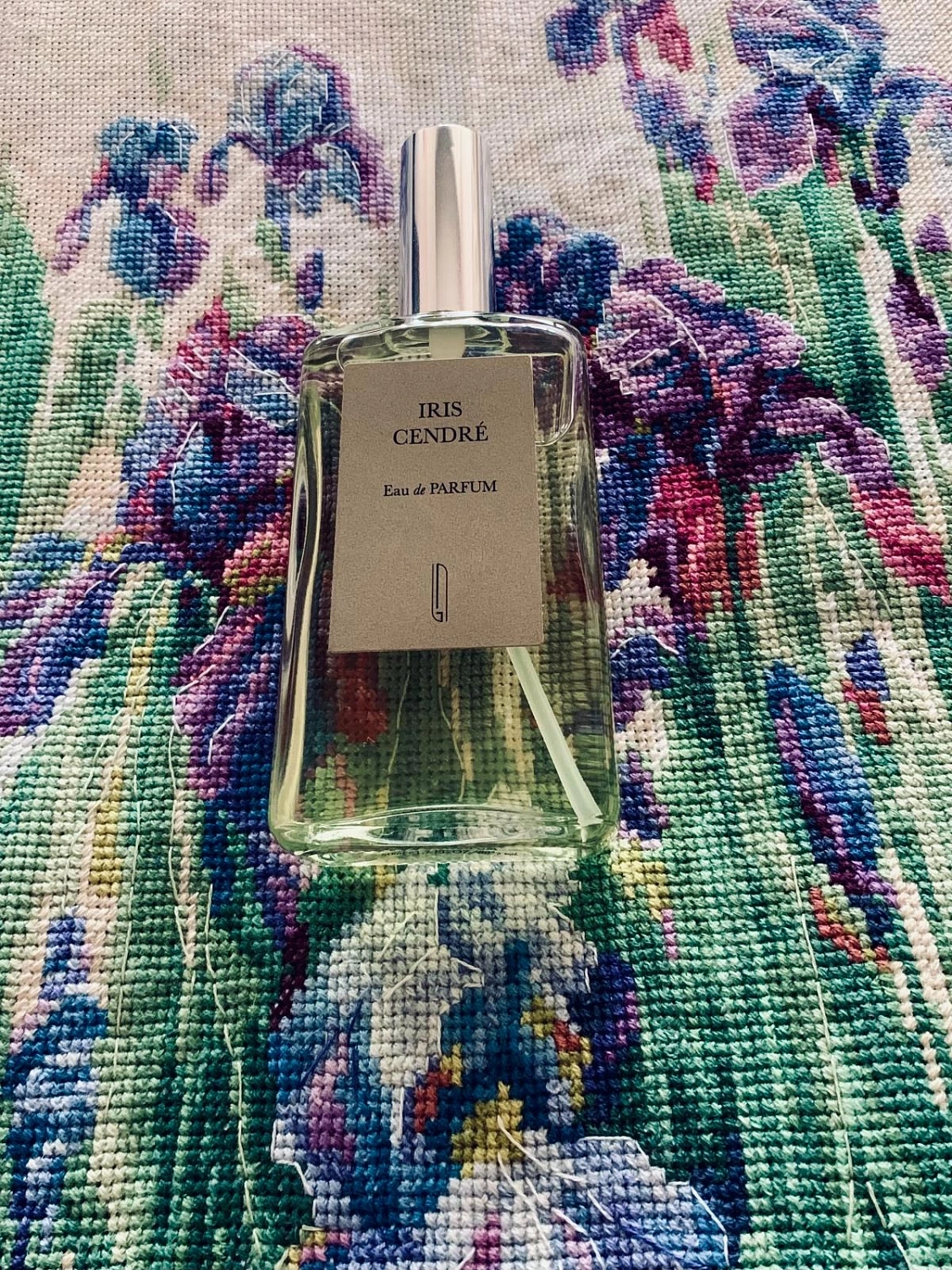 Naomi Goodsir Iris Cendre