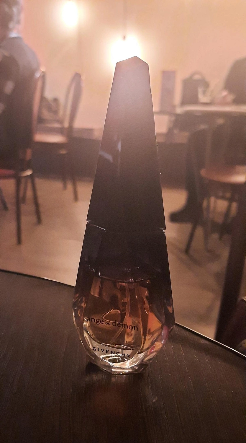 Givenchy Ange ou Demon