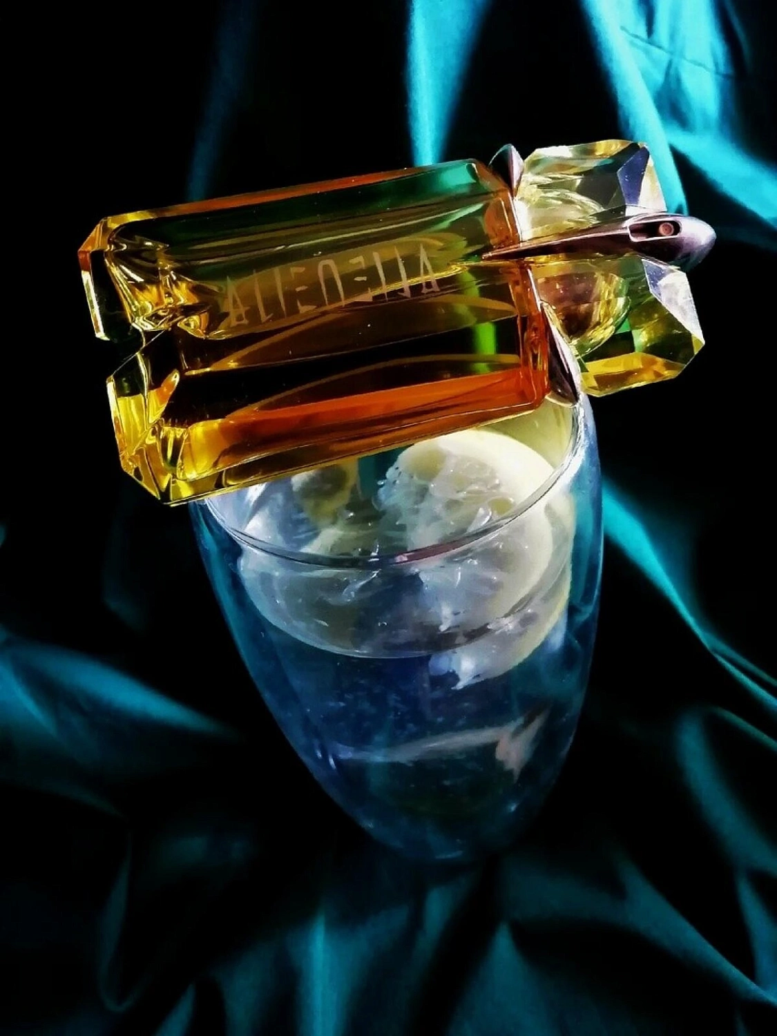 Mugler Alien Sunessence Legere