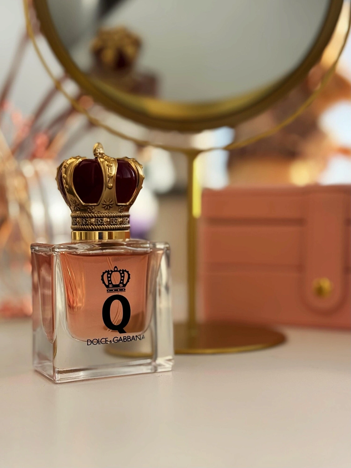 Q by Dolce & Gabbana