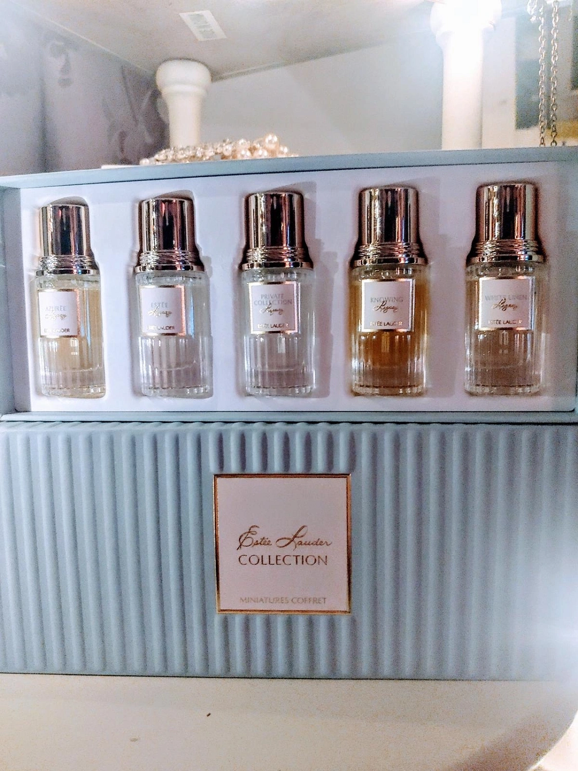 Estée Lauder White Linen Legacy