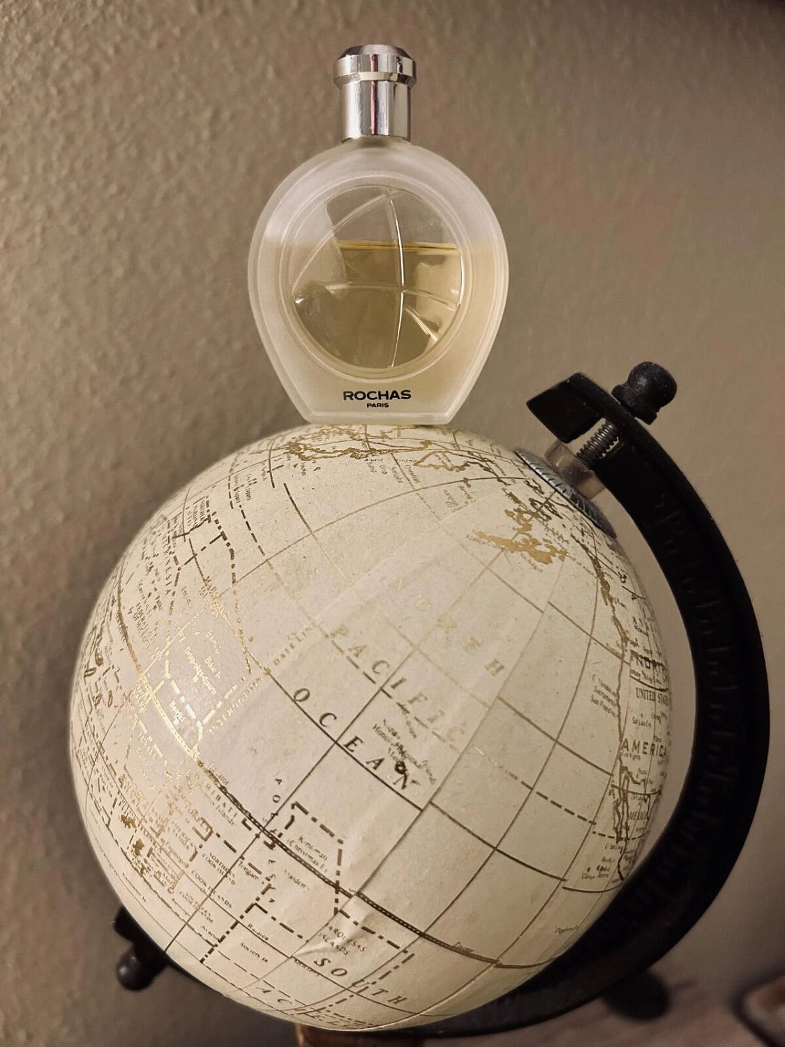 Rochas Globe