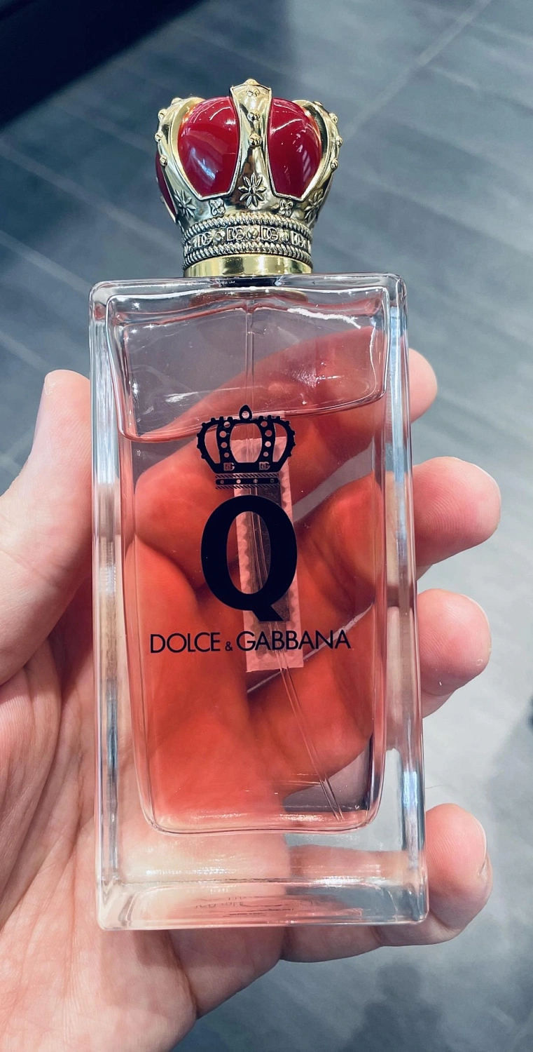 Q by Dolce & Gabbana