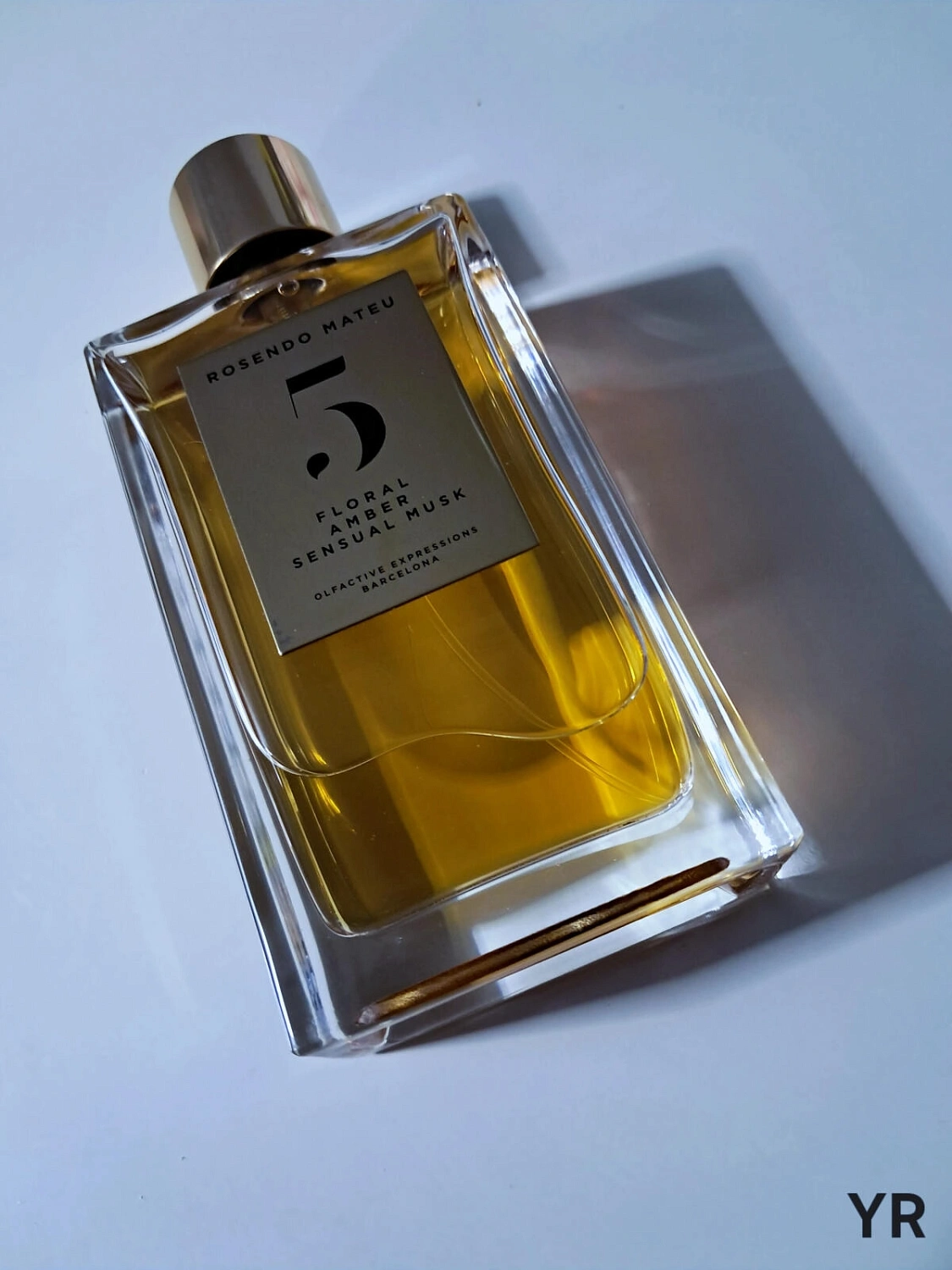 Rosendo Mateu Olfactive Expressions Rosendo Mateu Nº 5 Floral, Amber, Sensual Musk