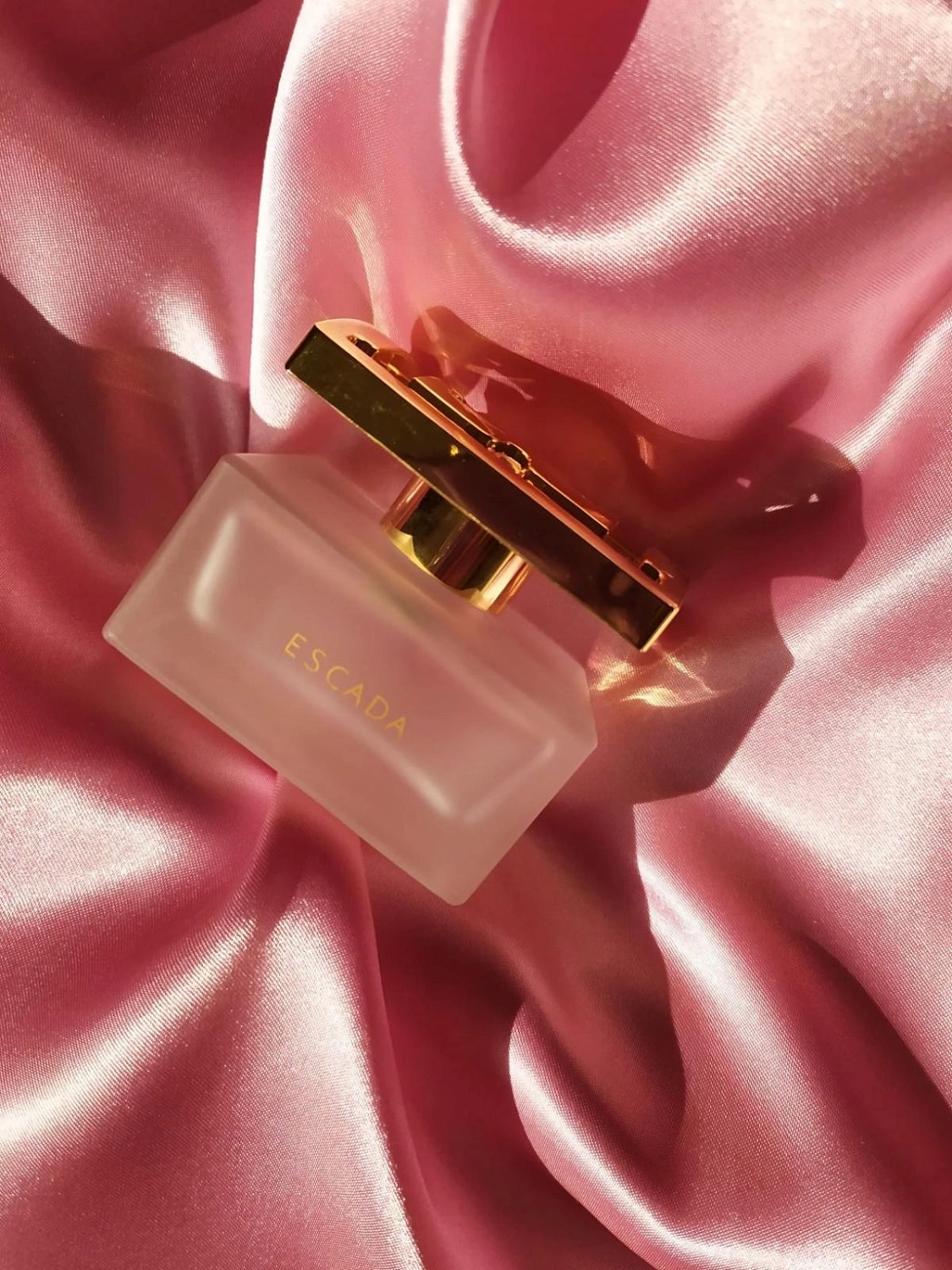 Especially Escada Delicate notes