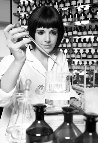 Парфюмер Laura Santander (Лора Сантандер)