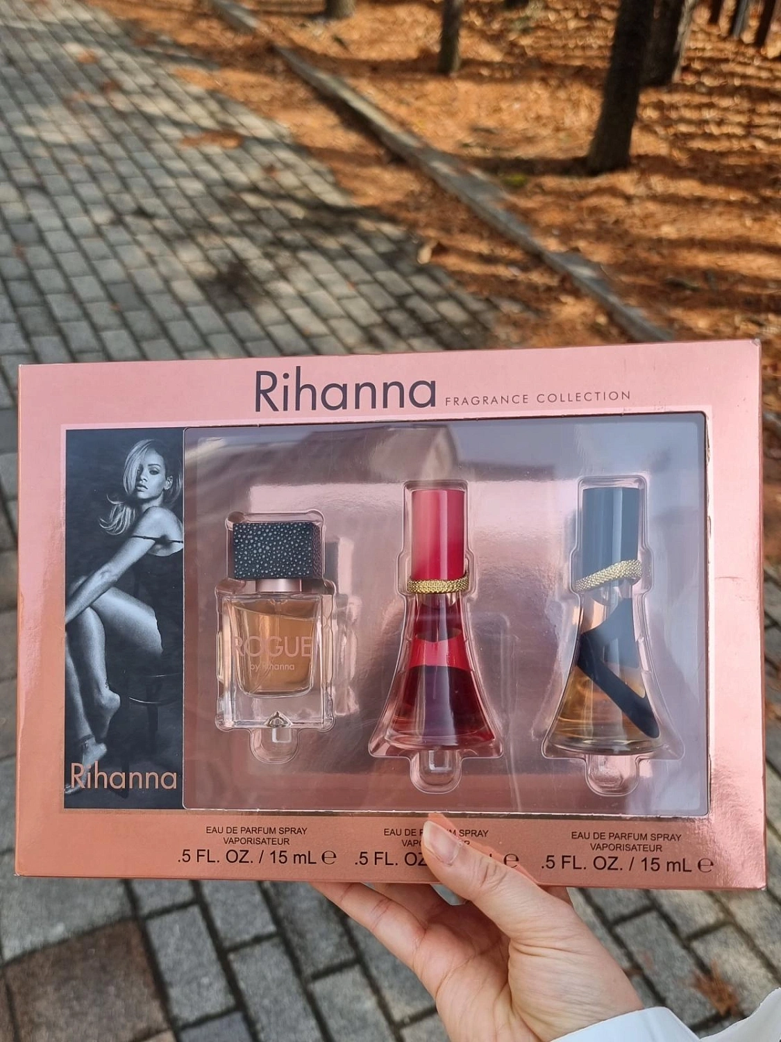 Rihanna Reb'l Fleur