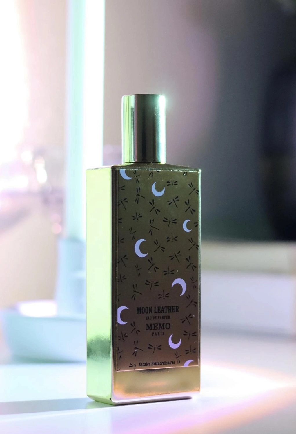Memo Moon Leather