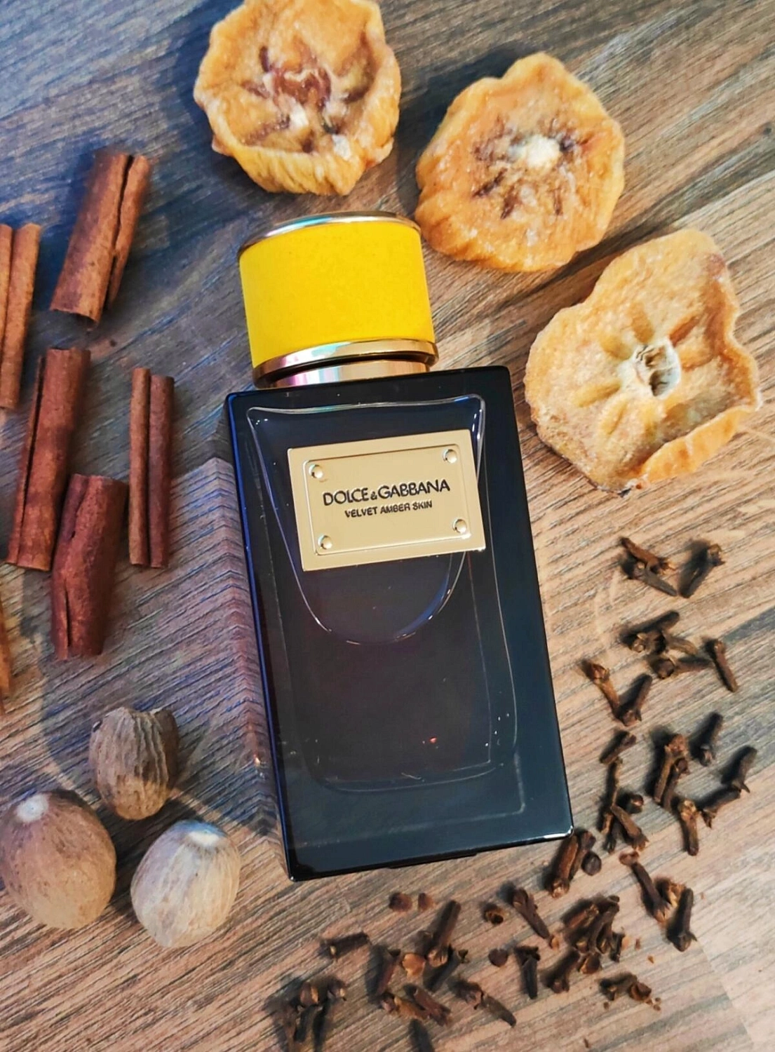 Dolce & Gabbana Velvet Amber Skin