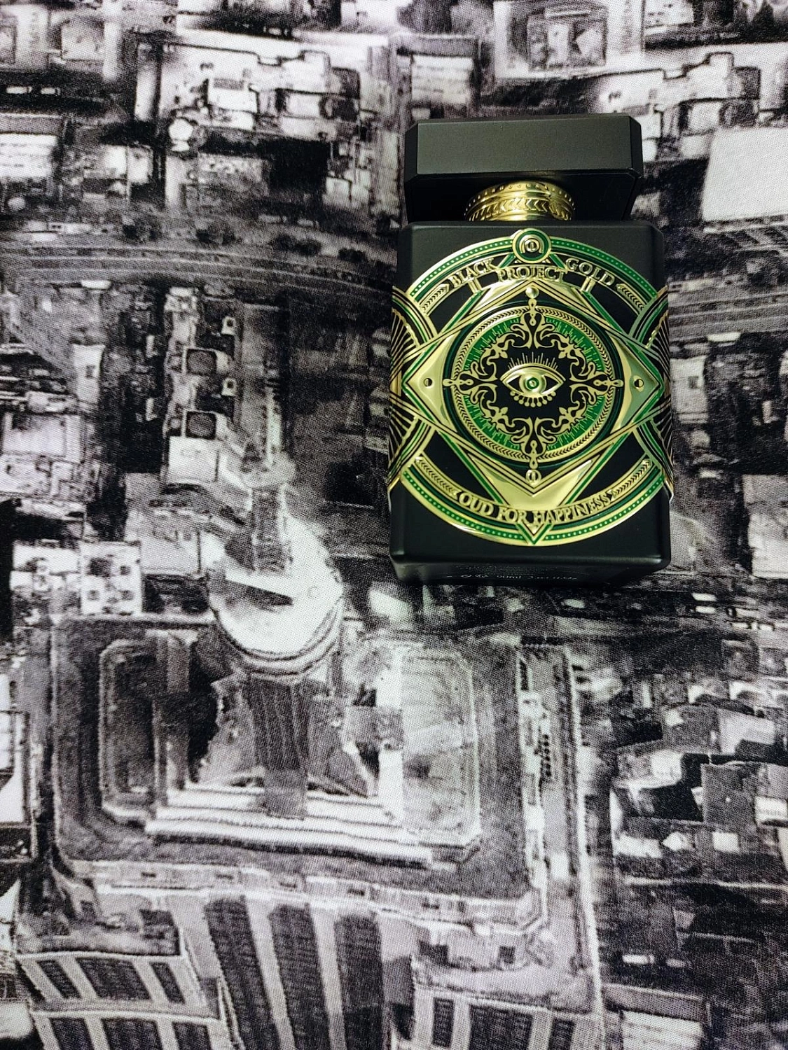Initio Parfums Privés Oud for Happiness