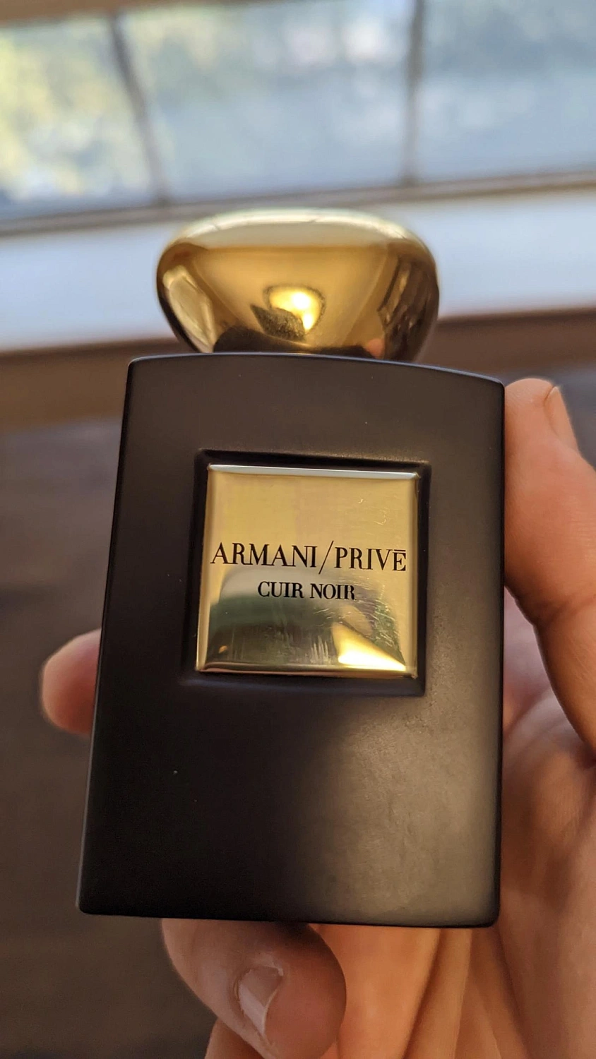 Armani Prive Cuir Noir