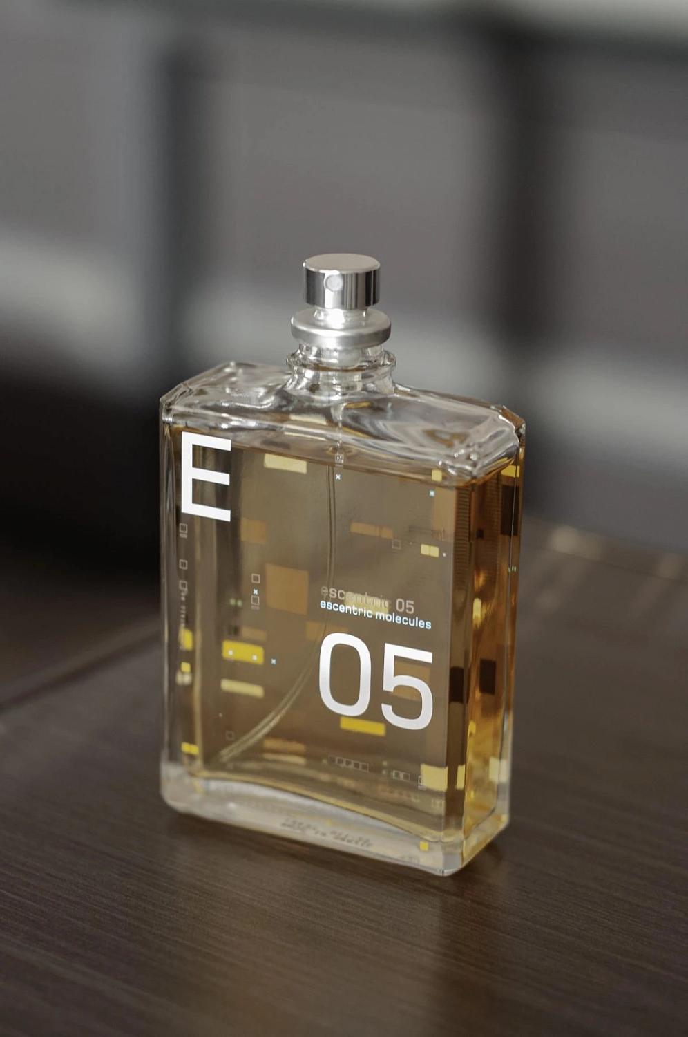 Escentric Molecules Escentric 05