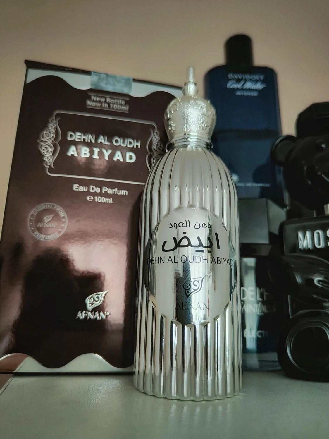 Afnan Dehn al Oudh Abiyad