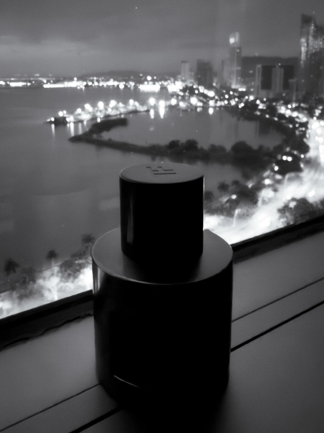 Tom Ford Oud Minerale (2023)